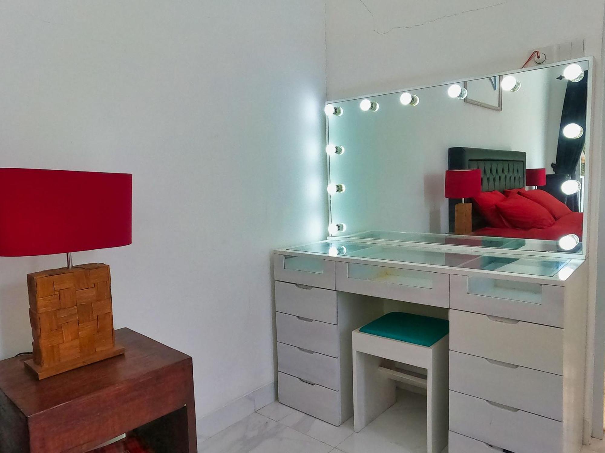 Villa Blue - 4br Authentic And Atypical In *